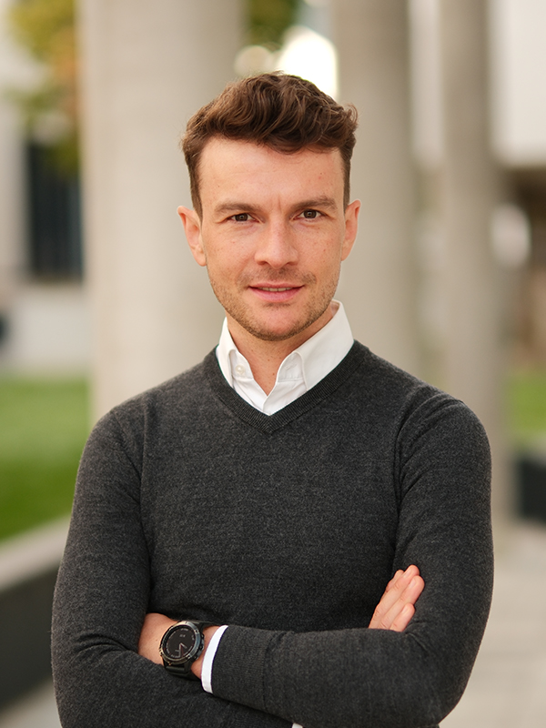 Tobias Gosch – Sales